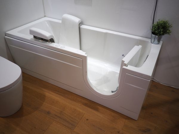 Cost of Walk In Tub Repair in Missouri City